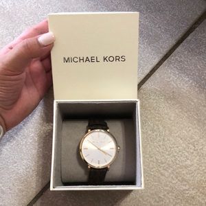 BRAND NEW MICHAEL KORS WATCH
